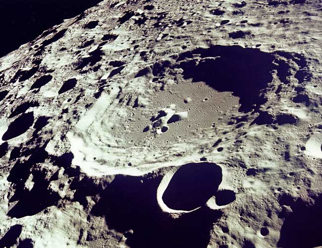La face cachée lunaire par Apollo 11 