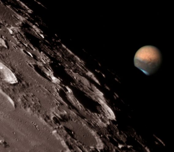 Mars au bord de la Lune