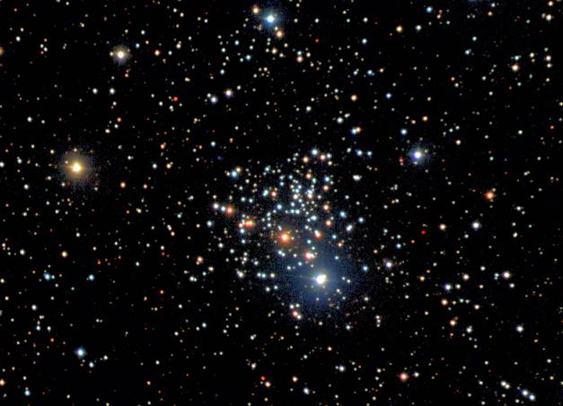 NGC 2266 : Un vieil amas dans le New General Catalog