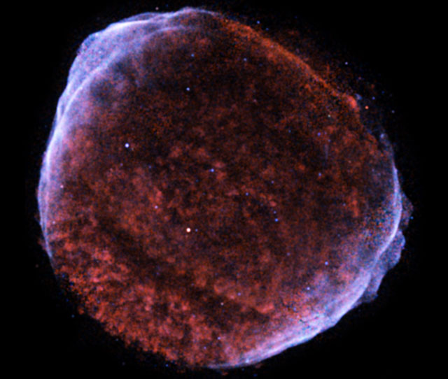 SN 1006, un rémanent de supernova en X