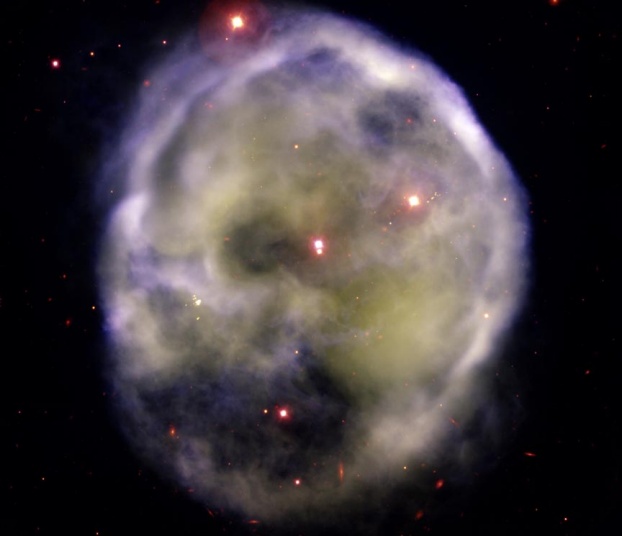 NGC 246 et l\'étoile mourante