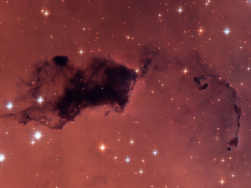 Un nuage de poussière dans NGC 281