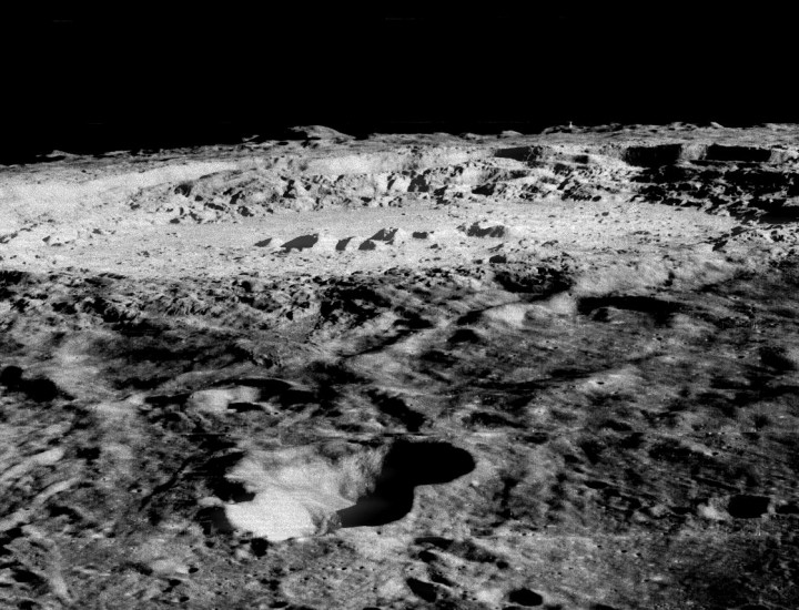 Vue du cratère Copernic par la sonde Lunar Orbiter