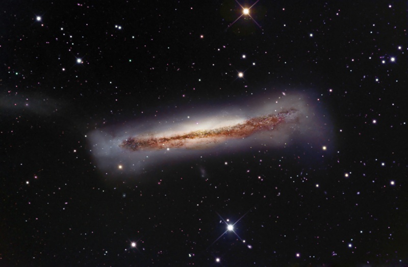 La galaxie NGC 3628 vue de côté