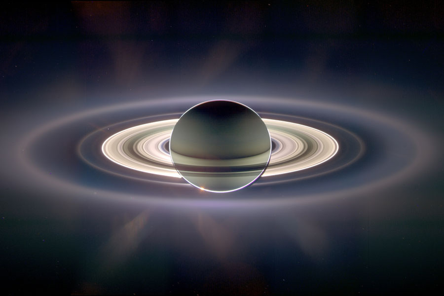 Dans l’ombre de Saturne