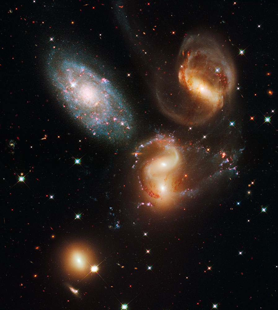 Le Quintet de Stephan revu par Hubble