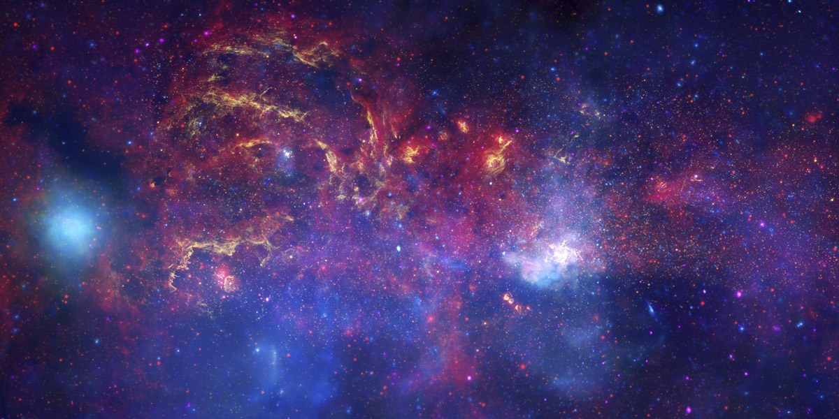Les grands observatoires spatiaux unissent leurs forces en direction du centre galactique