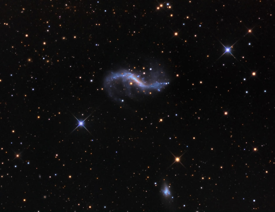 La galaxie NGC 4731 dans l’amas de la Vierge