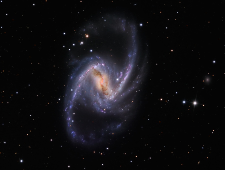 NGC 1365, majestueux Univers-île