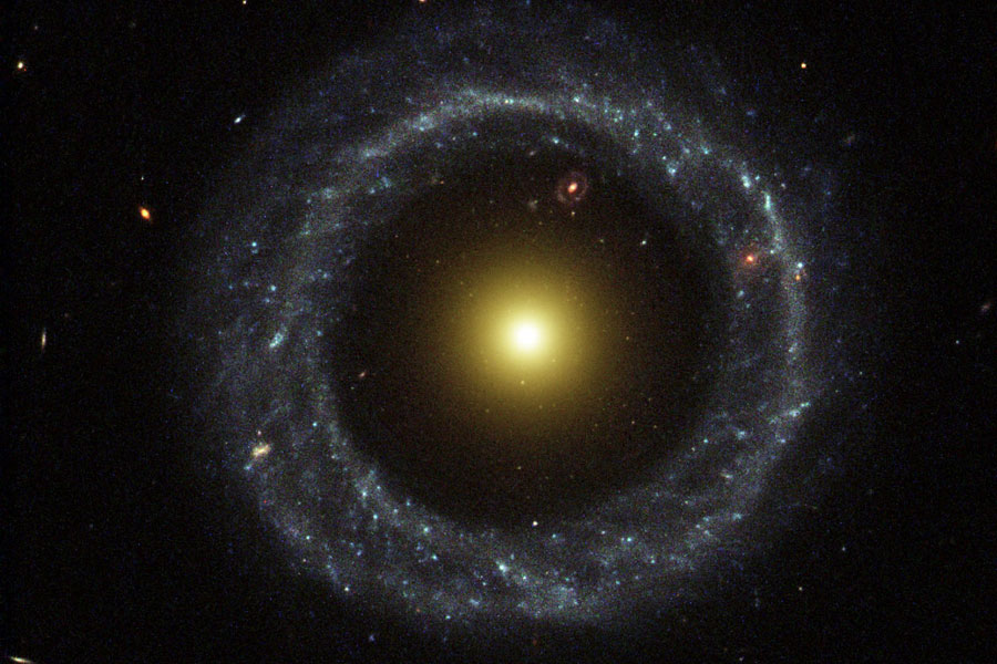 Objet de Hoags : une étrange galaxie anneau