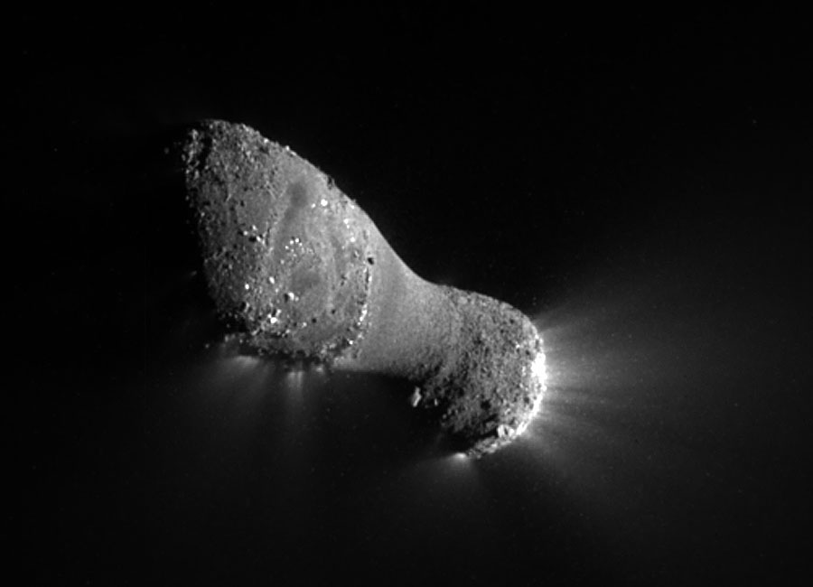 700 kilomètres sous la comète Hartley 2