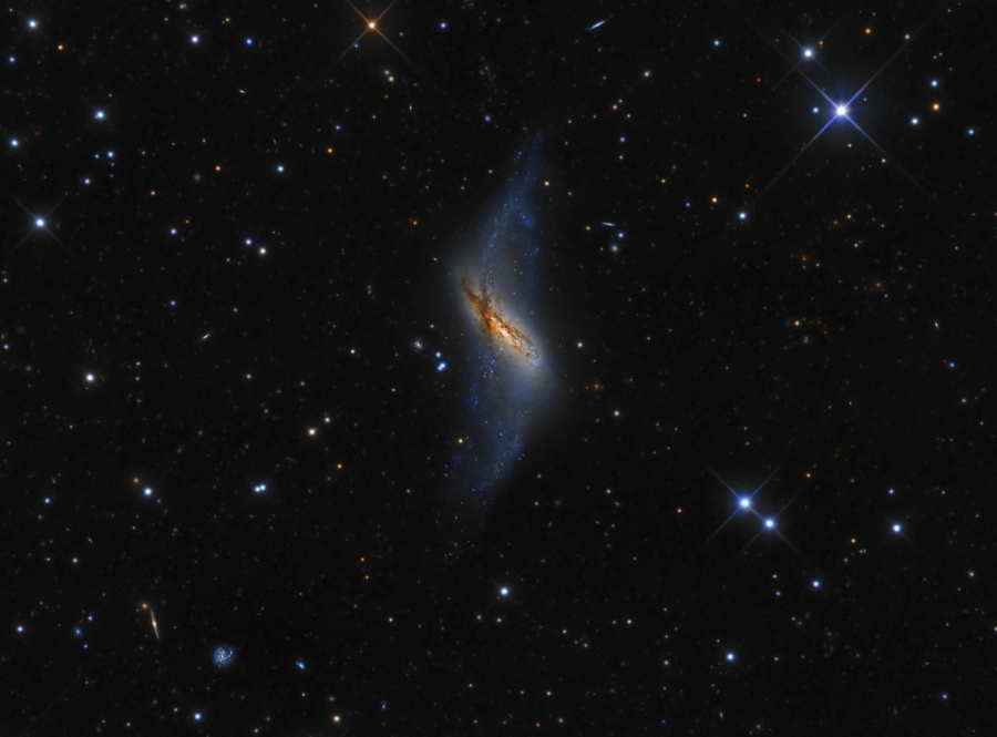 La galaxie à anneau polaire NGC 660