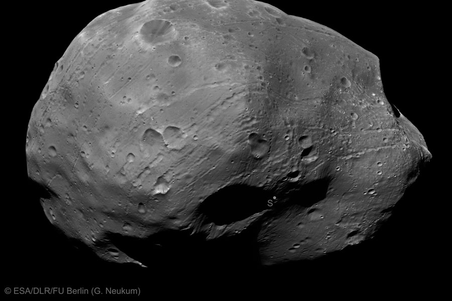 Le pôle sud de Phobos vu par Mars Express