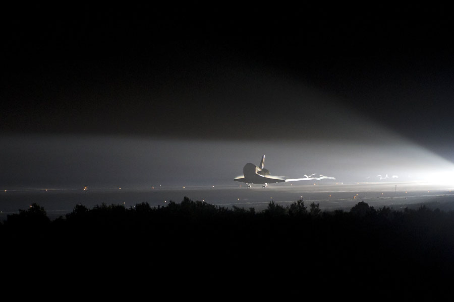 Dernier atterrissage pour la navette spatiale Endeavour