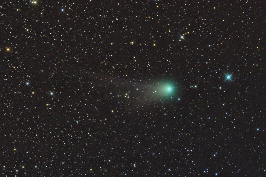 Les queues de la comète Garradd