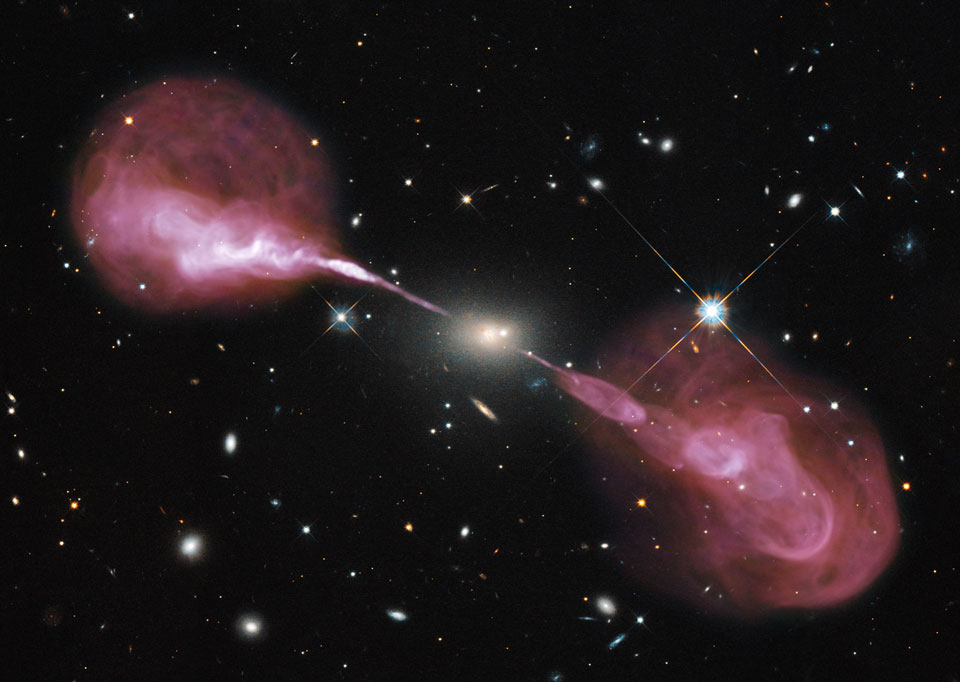Les jets de plasma de la galaxie radio Hercules A