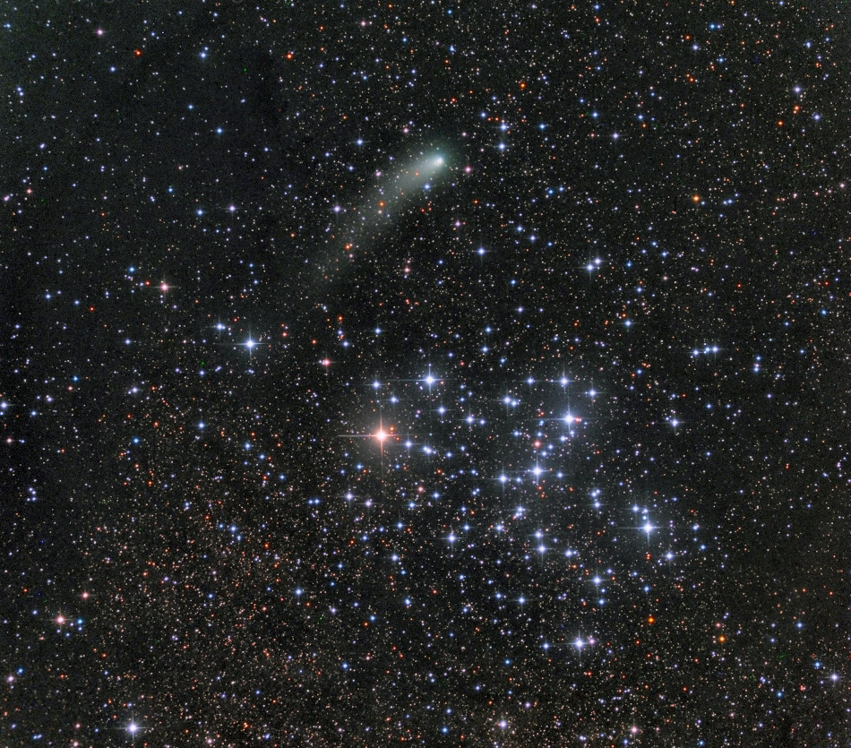 La comète Siding Spring et Messier 6