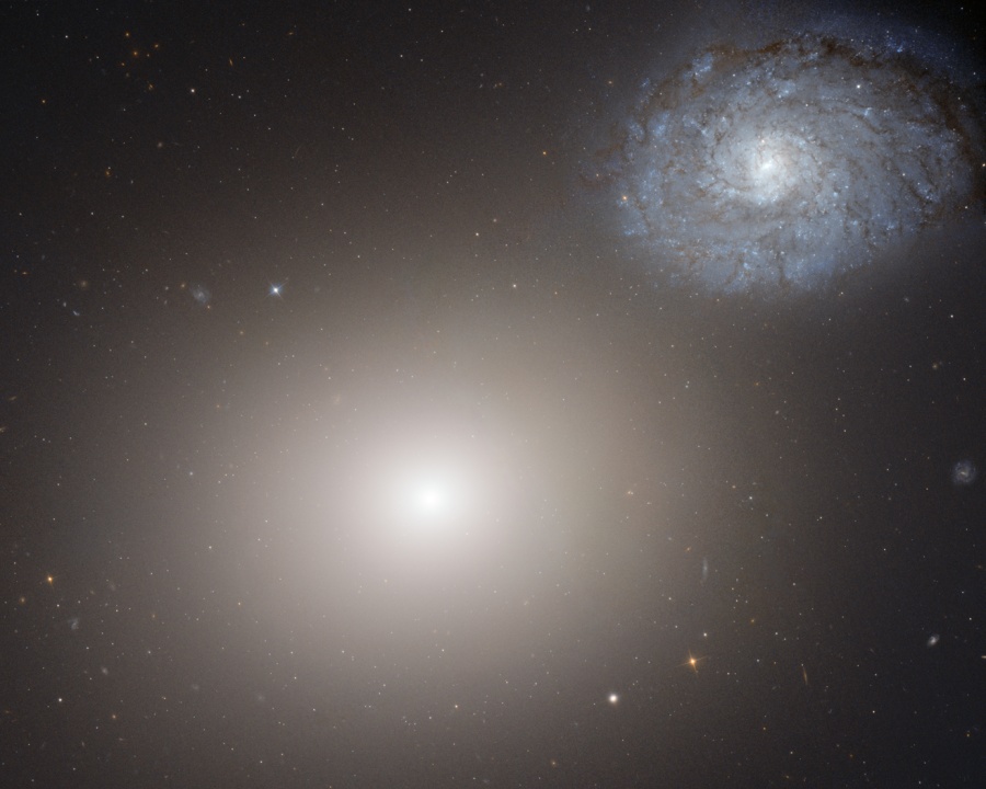 Elliptique M60, Spirale NGC 4647
