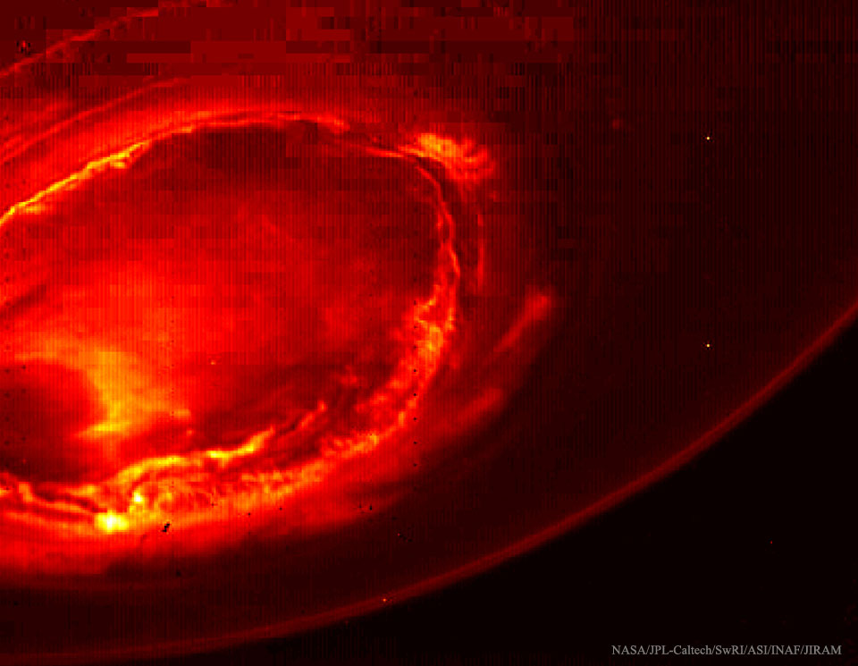 Aurore au pôle sud de Jupiter vue par Juno