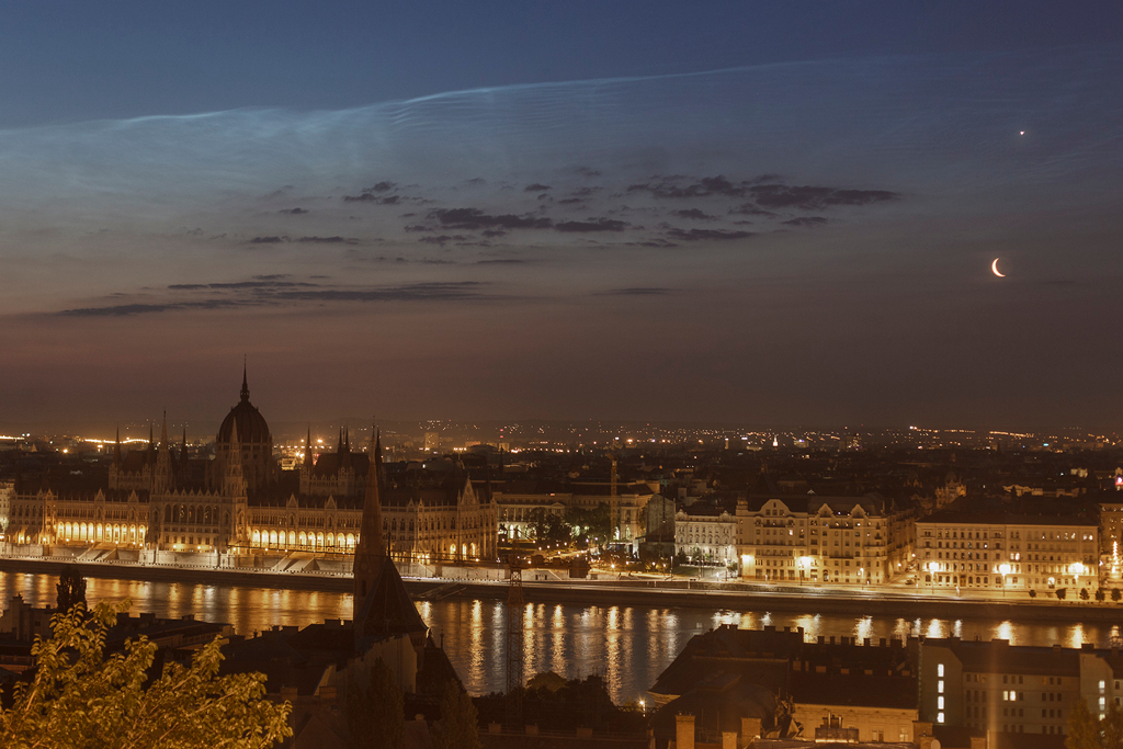 Conjonction du solstice au-dessus de Budapest