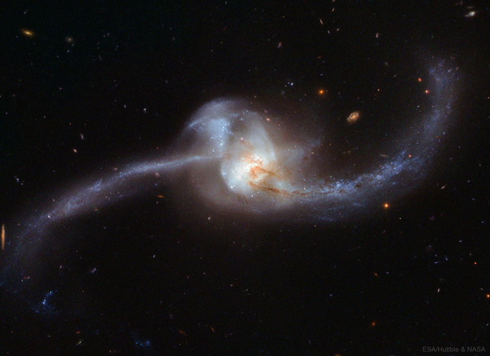 Fusion galactique vue par Hubble