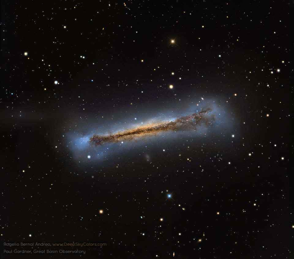 NGC 3682 : une galaxie spirale vue par la tranche