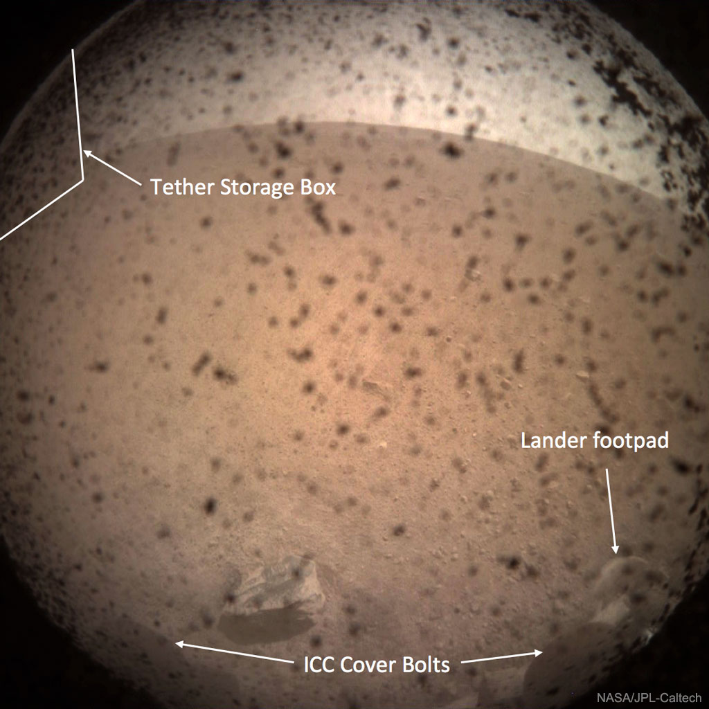 InSight envoie sa première image depuis Mars
