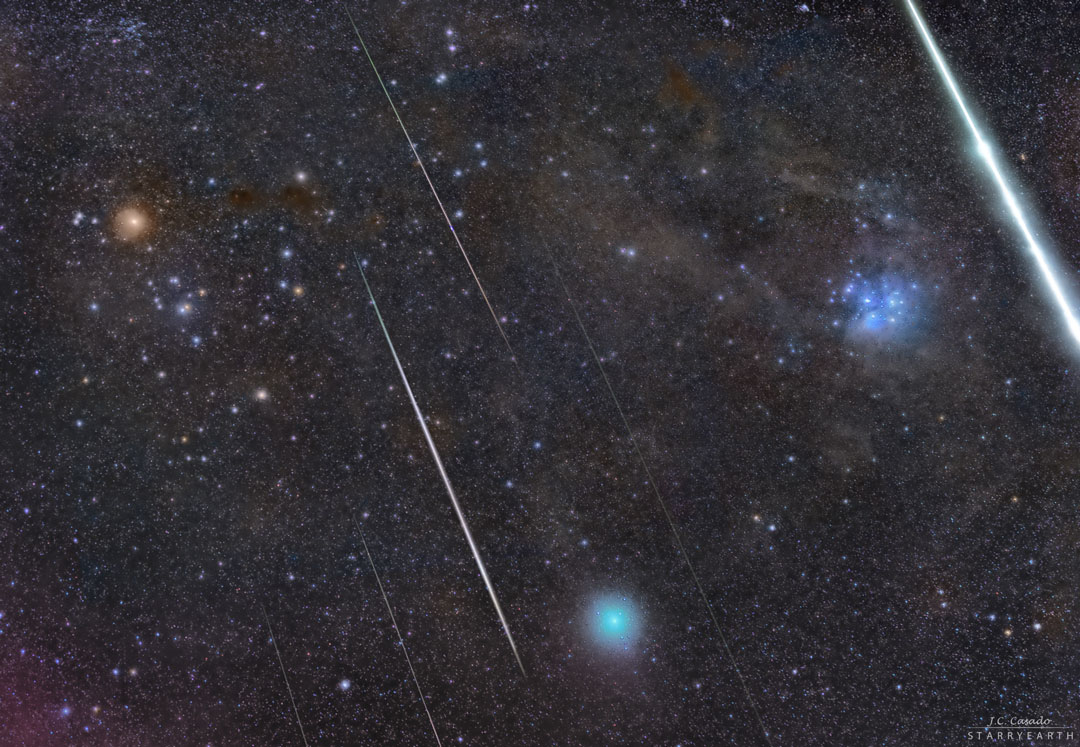 Etoiles, météores et comète dans la constellation du Taureau
