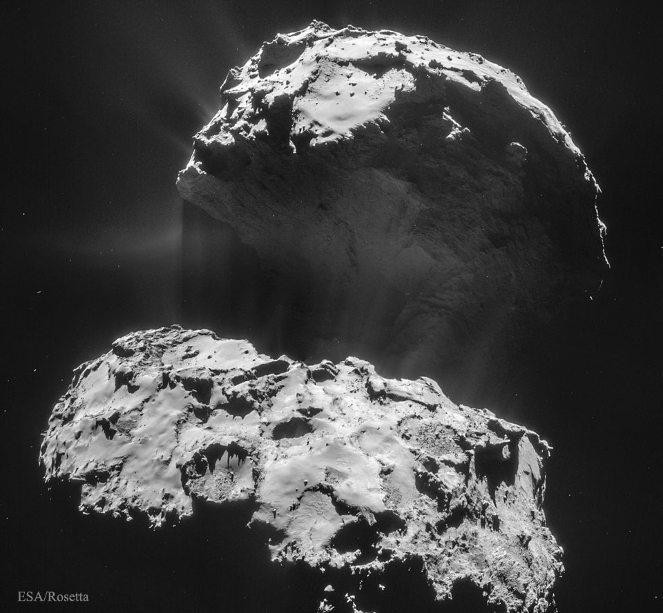 La comète Chury fait pousser sa queue
