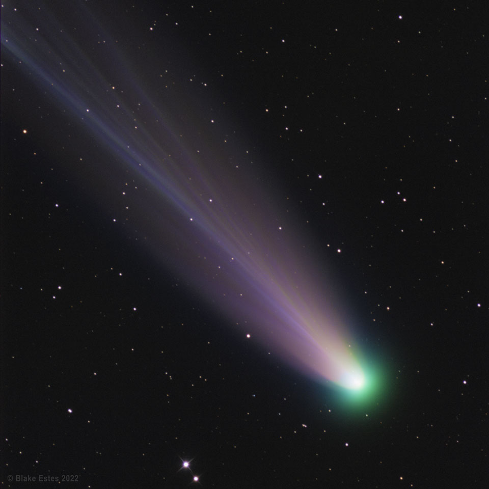 Gros plan sur la comète Léonard, depuis l\'Australie