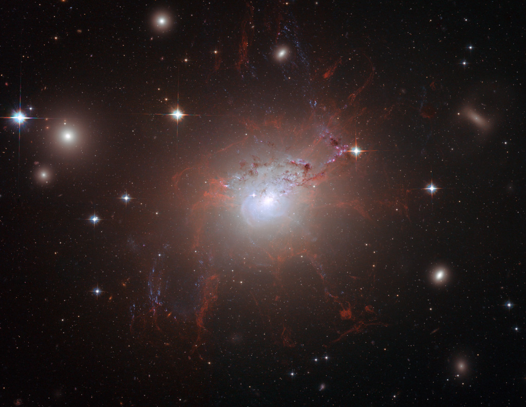 La galaxie active NGC 1275
