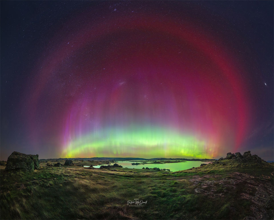 Stable auroral arc in New Zealand