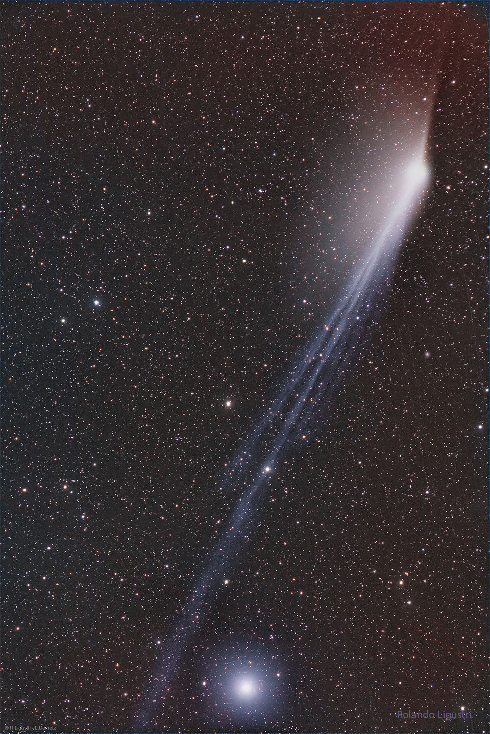 La comète Pons-Brooks développe des queues opposées