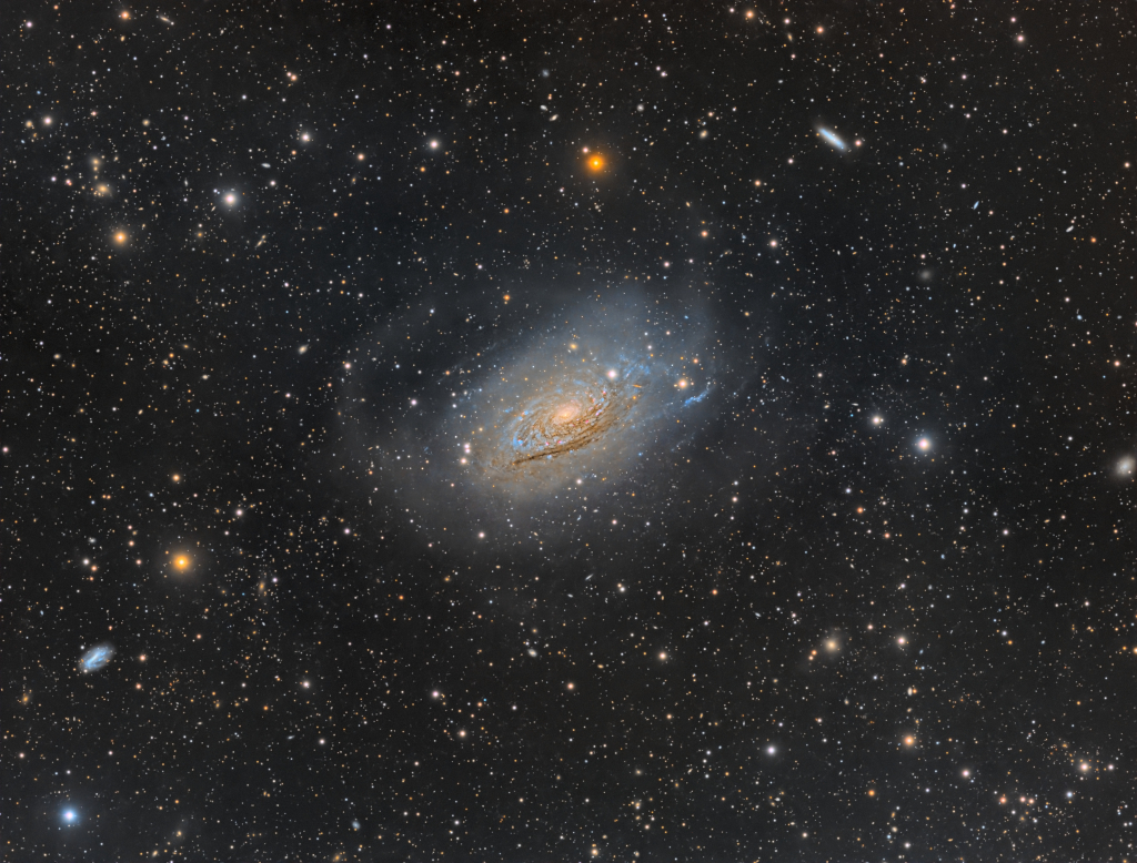M63, galaxie spirale bouclée
