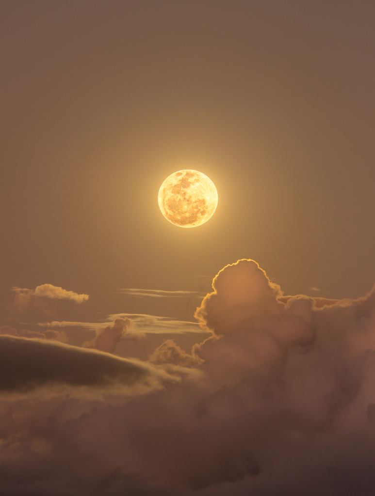 Lune d\'or sur le Brésil
