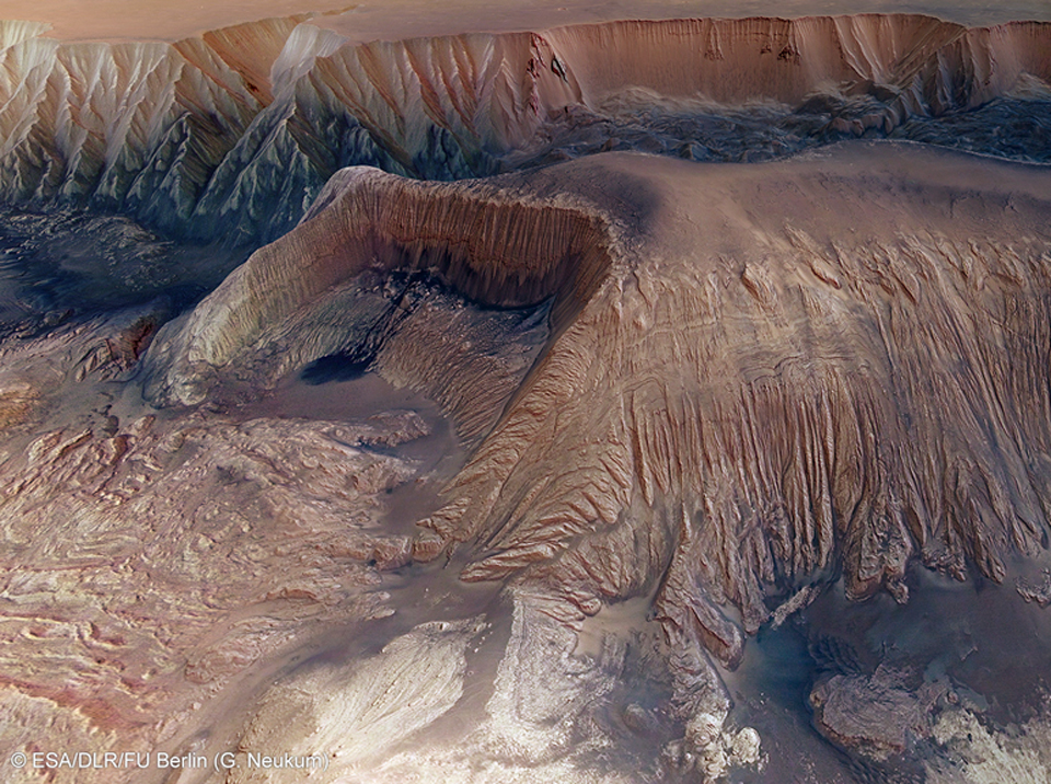 Glissement de terrain dans Hebes Chasma