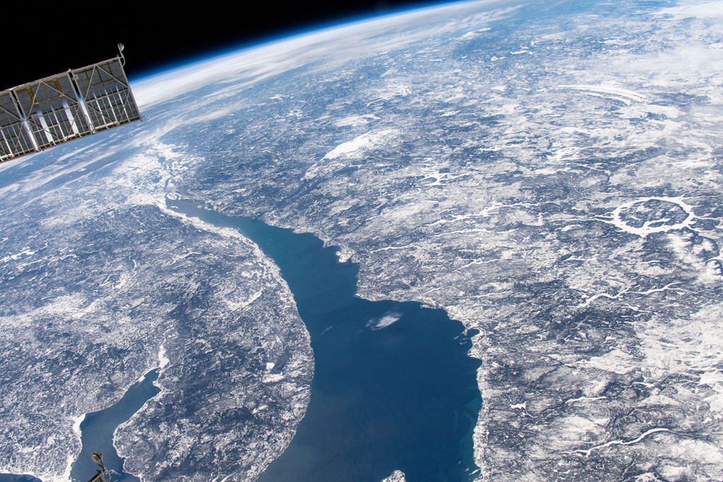 Le cratère d\'impact de Manicouagan vu depuis l\'espace